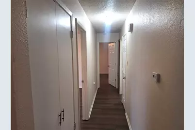 7045 Crosstimbers Lane, North Richland Hills, TX 76182 - Photo 11