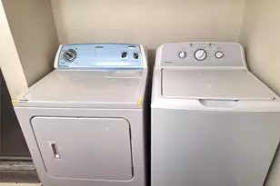 7045 Crosstimbers Ln, North Richland Hills, TX 76182 - Photo 17