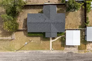 210 W 9th St, McGregor, TX 76657 - Photo 25