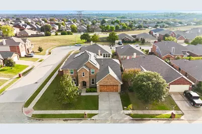 525 Bent Oak Drive, Fort Worth, TX 76131 - Photo 3