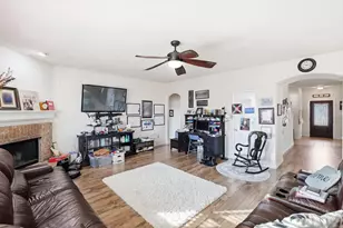 525 Bent Oak Dr, Fort Worth, TX 76131 - Photo 11