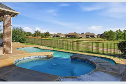 108 Spieth Court, Granbury, TX 76048 - Photo 33