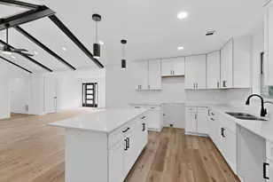 2203 Foxcroft Cir, Denton, TX 76209 - Photo 9