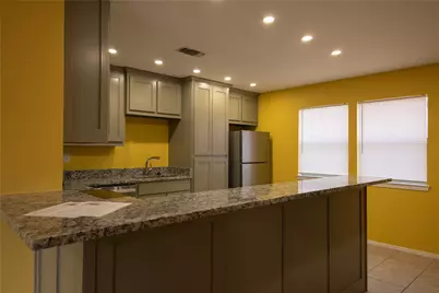 4938 Blue Water Circle, Granbury, TX 76049 - Photo 5