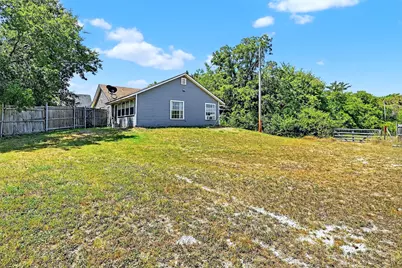 602 1/2 W Grand Street, Whitewright, TX 75491 - Photo 27