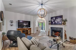 1217 Banks St, River Oaks, TX 76114 - Photo 9