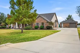 2108 Meadow Springs Dr, Haslet, TX 76052 - Photo 3