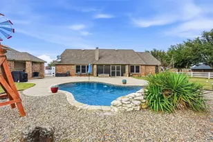 2108 Meadow Springs Dr, Haslet, TX 76052 - Photo 11