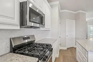 1033 Nighthawk Trl, Alvarado, TX 76009 - Photo 11