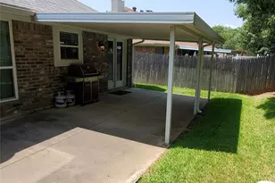 425 Sunnybrook Ct, Bedford, TX 76021 - Photo 21