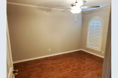 425 Sunnybrook Court, Bedford, TX 76021 - Photo 9