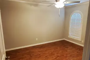 425 Sunnybrook Ct, Bedford, TX 76021 - Photo 9