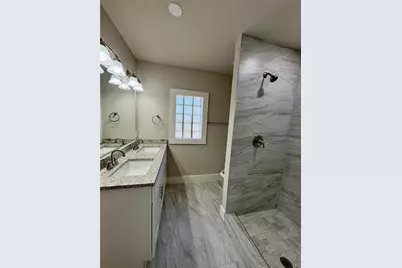 915 Hartsdale Drive, Dallas, TX 75211 - Photo 13