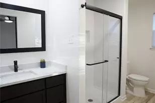 2409 Sunset Ln, Burleson, TX 76028 - Photo 9