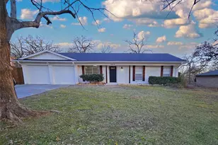 2409 Sunset Ln, Burleson, TX 76028 - Photo 3