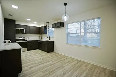 2409 Sunset Lane, Burleson, TX 76028 - Photo 5