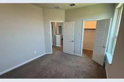 105 Seabiscuit Court, Granbury, TX 76049 - Photo 11