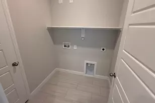 105 Seabiscuit Ct, Granbury, TX 76049 - Photo 15