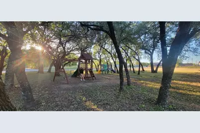 2209 Angelina Street, Granbury, TX 76048 - Photo 9