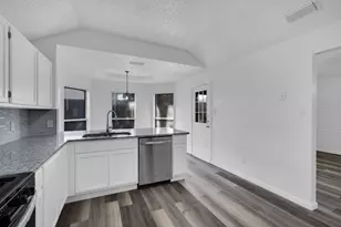 408 Wolfe St, Cedar Hill, TX 75104 - Photo 11