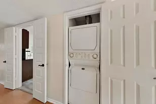 7522 Holly Hill Dr, Dallas, TX 75231 - Photo 15