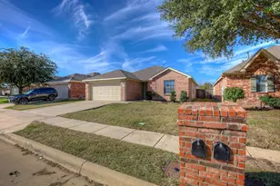 1248 Round Pen Run, Fort Worth, TX 76052 - Photo 3