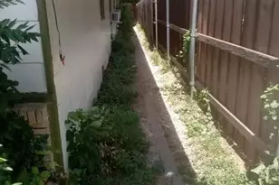 909 E Harvey Ave, Fort Worth, TX 76104 - Photo 13