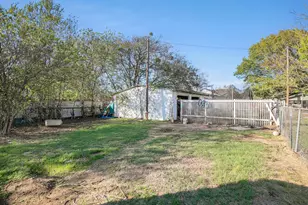 706 Jefferson St, Hillsboro, TX 76645 - Photo 23