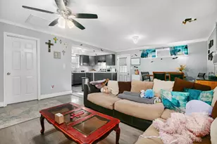 706 Jefferson St, Hillsboro, TX 76645 - Photo 1