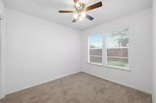 518 Guerin Dr, Arlington, TX 76012 - Photo 9