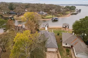 184 Oak Hills Dr, Mabank, TX 75156 - Photo 3