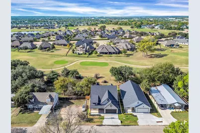 1012 Mustang Trail, Granbury, TX 76049 - Photo 3