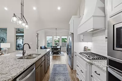 1022 Anna Circle, Granbury, TX 76048 - Photo 11