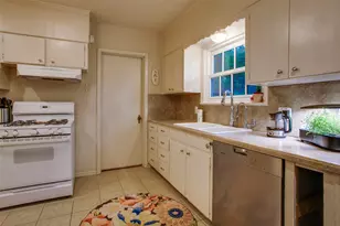 1930 Marydale Dr, Dallas, TX 75208 - Photo 19