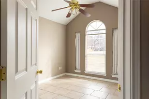 6630 Blue Water Cir, Granbury, TX 76049 - Photo 11