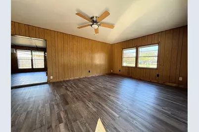 3807 Lands End Court, Granbury, TX 76048 - Photo 3