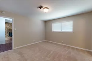 1917 Yarborough Dr, Sherman, TX 75092 - Photo 19