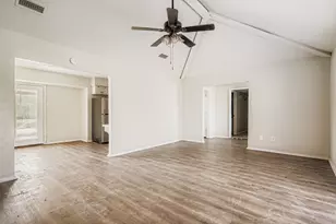 108 Pearly Top Dr, Glenn Heights, TX 75154 - Photo 7