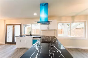 2134 Courtland Cir, Carrollton, TX 75007 - Photo 3