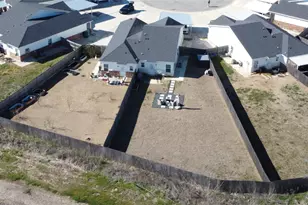 518 Alamo Ct, McGregor, TX 76657 - Photo 29