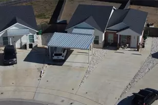 518 Alamo Ct, McGregor, TX 76657 - Photo 35