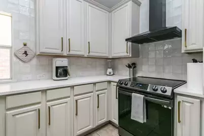 2615 Fox Creek Trail, Arlington, TX 76017 - Photo 3