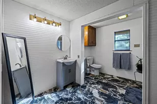 1612 Lakecrest Cir, Granbury, TX 76048 - Photo 25