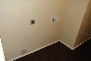 2015 Teagarden Ct, Dallas, TX 75217 - Photo 7