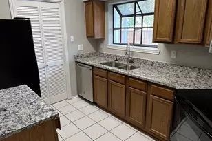 3101 Townbluff Dr, Plano, TX 75075 - Photo 5