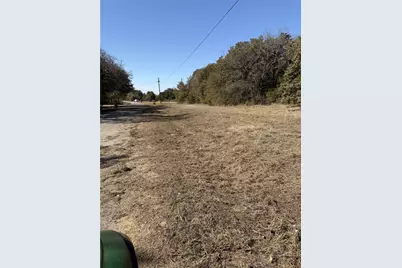 3009 Rolling Oaks Drive, Cleburne, TX 76031 - Photo 3