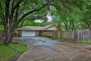 2002 Everglade Dr, Gainesville, TX 76240 - Photo 33