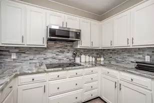 2002 Everglade Dr, Gainesville, TX 76240 - Photo 9