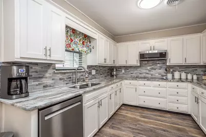 2002 Everglade Drive, Gainesville, TX 76240 - Photo 11