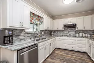 2002 Everglade Dr, Gainesville, TX 76240 - Photo 11